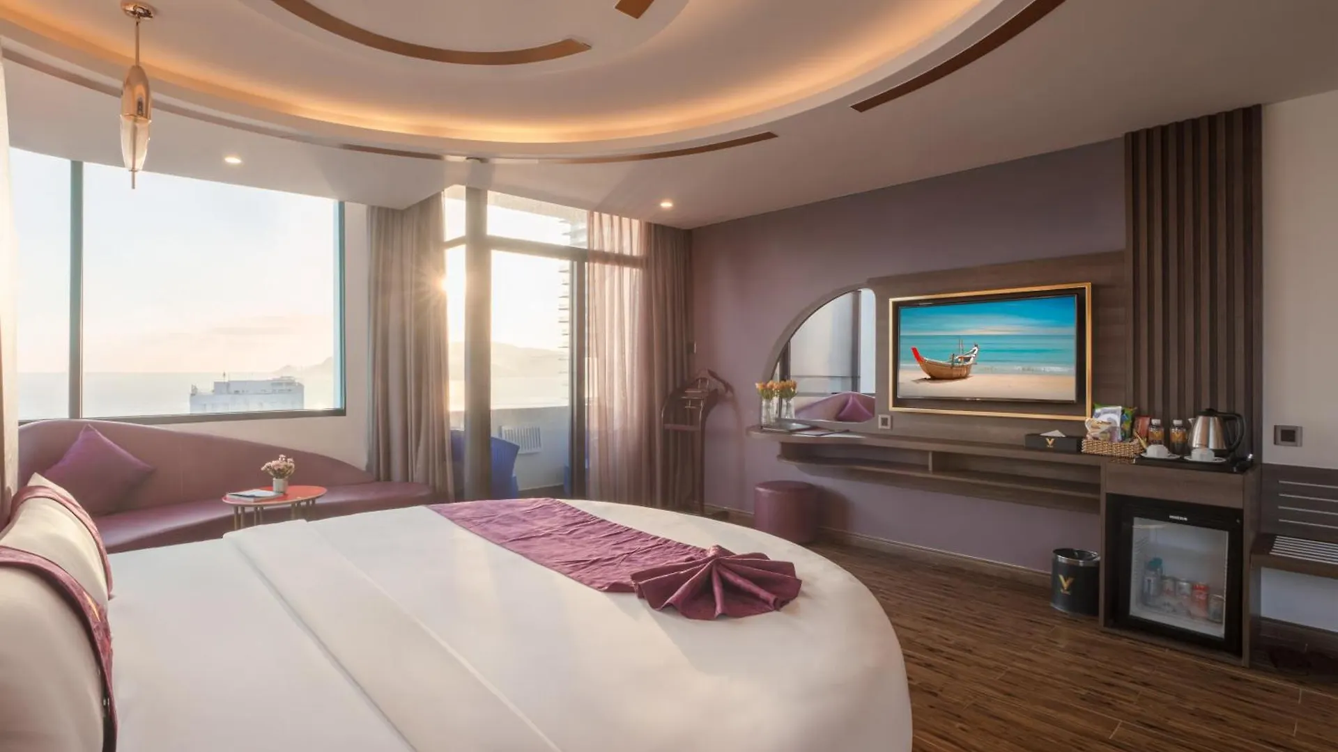 V Hotel Nha Trang 4*,