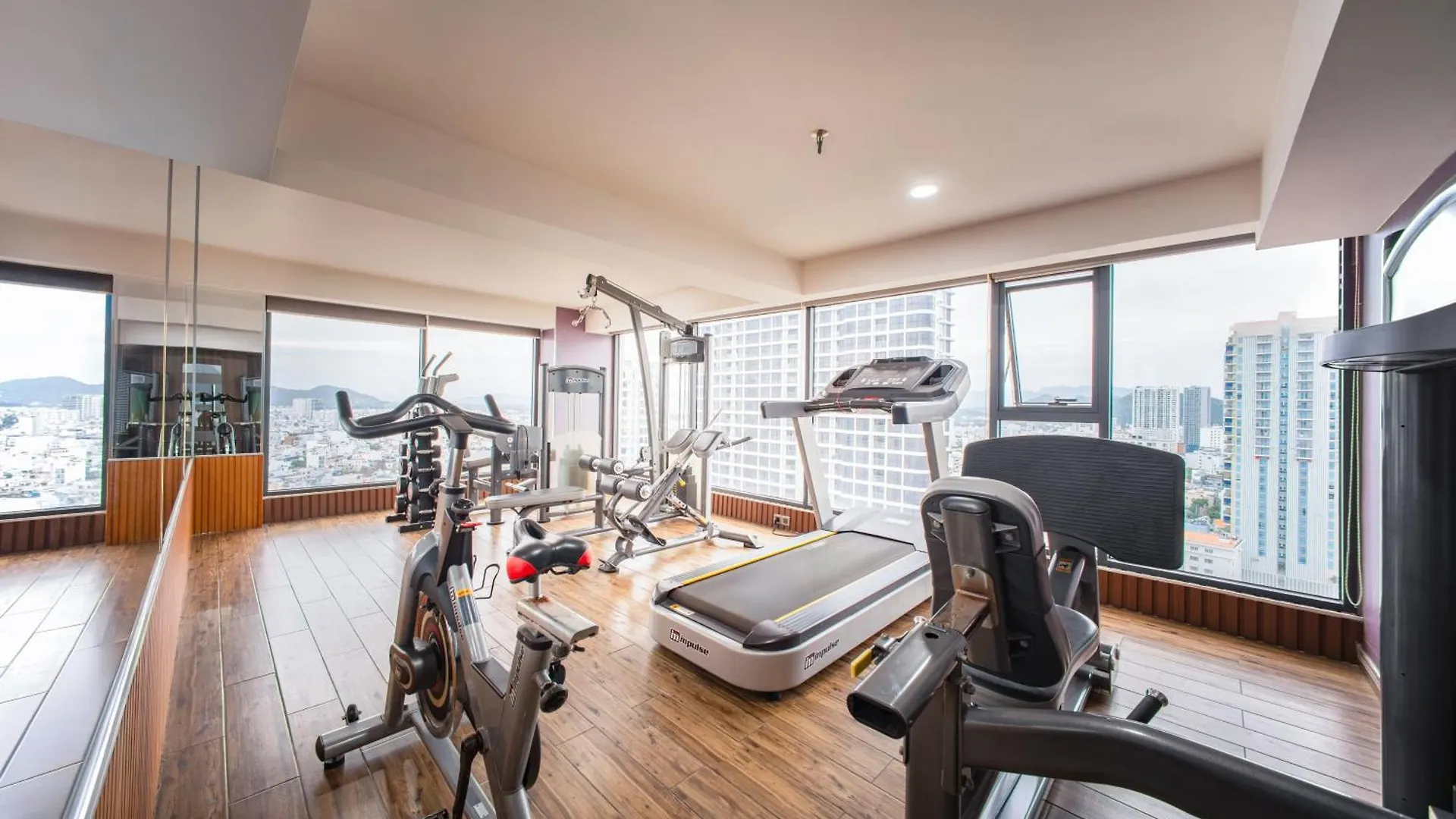 V Hotel Nha Trang 4*,